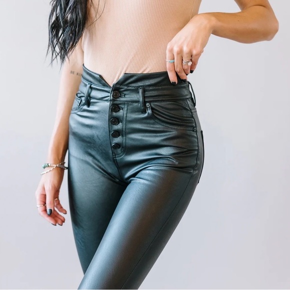 NWT Kancan Black Magic Faux Leather Ankle Skinny Size 29 - Picture 3 of 11